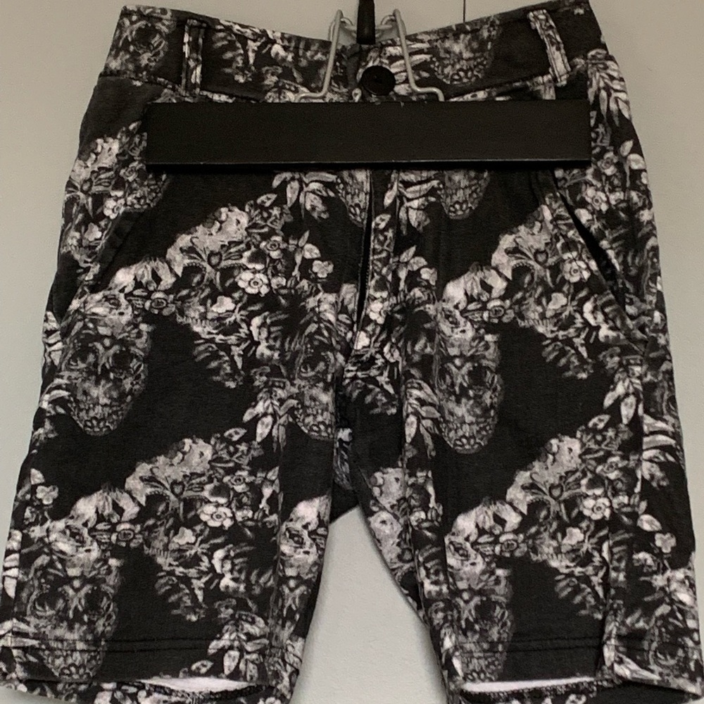 Mid shorts/ long shorts